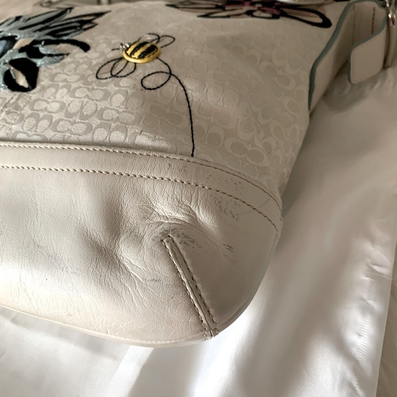 Coach RARE VINTAGE Floral Embroidered Women's Bag - Picture 11 of 14